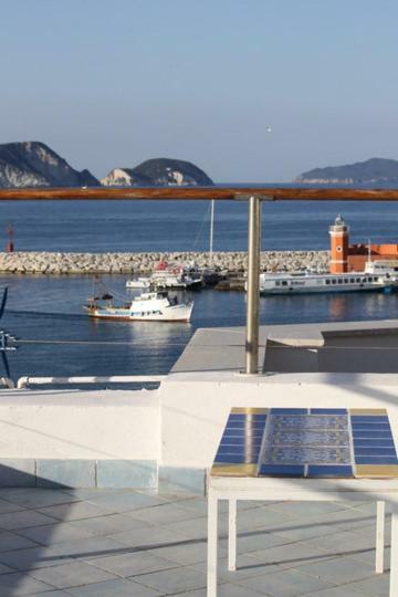 La Mansarda Sul Porto Apartman Ponza Kültér fotó