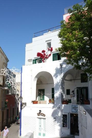 La Mansarda Sul Porto Apartman Ponza Kültér fotó